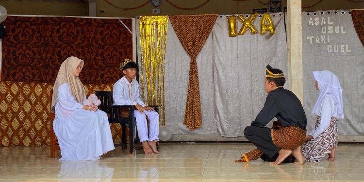 Inovasi MTs Al-Istiqamah Gunungguruh Sukabumi Tampilkan Pagelaran Seni Teater dalam Ujian Praktek
