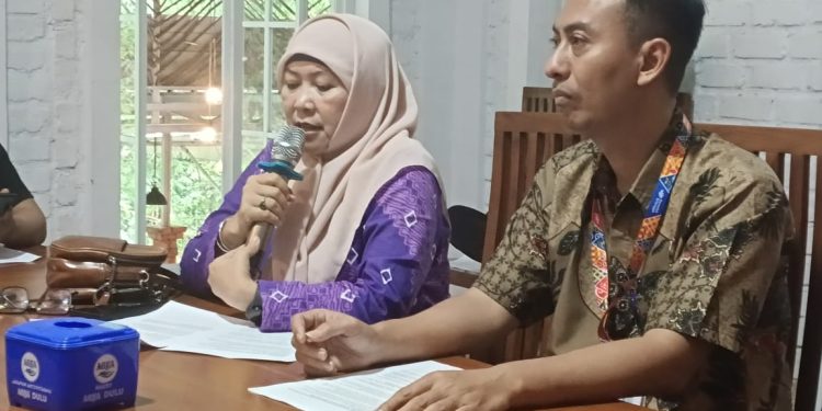 Buku ‘SIMI Si Penyu Yang Kuat’ Literasi Muatan Lokal Mahakarya Pokja Bunda PAUD Kab Sukabumi dan PT Penerbit Erlangga