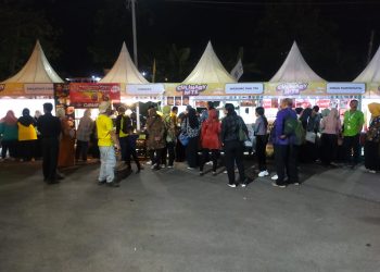 DKUKM Kabupaten Sukabumi Gandeng Pelaku UMKM pada Malam Culinary Nite HCS ke-6 di Pantai Karanghawu