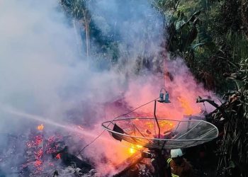 Rumah Panggung di Kp.Cikadu Cilawu Kabupaten Garut Hangus Dilahap Sijago Merah