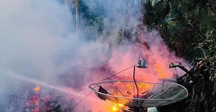 Rumah Panggung di Kp.Cikadu Cilawu Kabupaten Garut Hangus Dilahap Sijago Merah
