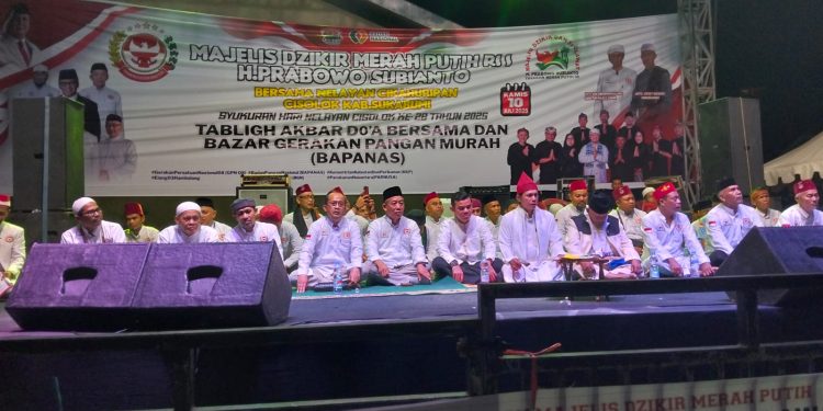 Ribuan Warga Cikahuripan Cisolok Antusias Hadiri Tabligh Akbar dan Doa Bersama dalam rangka Syukuran Hari Nelayan