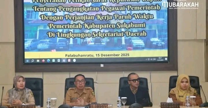 Penyerahan Petikan SK PPPK Paruh Waktu di Lingkup Setda, Sekda : Status Baru Menuntut Tanggung Jawab dan Profesionalitas