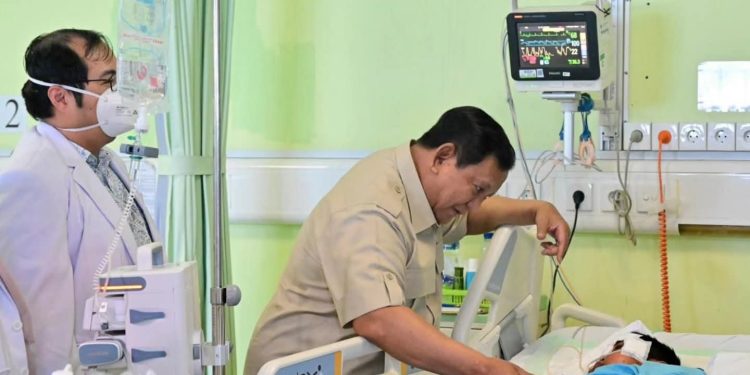 Presiden Prabowo Jenguk Korban Kecelakaan SPPG di RSUD Koja, Bentuk Perhatian pada Siswa dan Guru