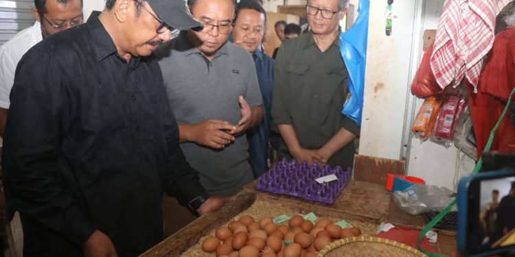 Bupati Sukabumi Tinjau Kesediaan Pangan Jelang Nataru 2026, Pastikan Stok Aman