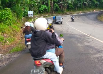 Jalan Tanjakan Baeud Sukabumi Kembali Amblas, Lalu Lintas Diberlakukan Buka Tutup