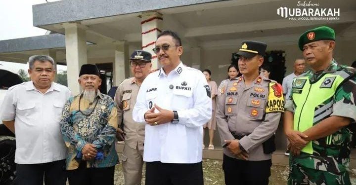 Bupati Sukabumi Asep Japar Tinjau Pengamanan Malam Natal di Cikembar, Pastikan Ibadah Berlangsung Kondusif