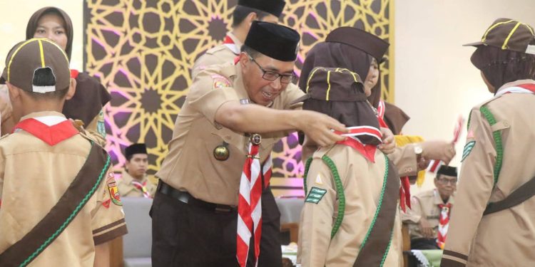 Ketua Kwarcab Kab.Sukabumi Kukuhkan Pramuka Garuda Kwartir Ranting Warungkiara