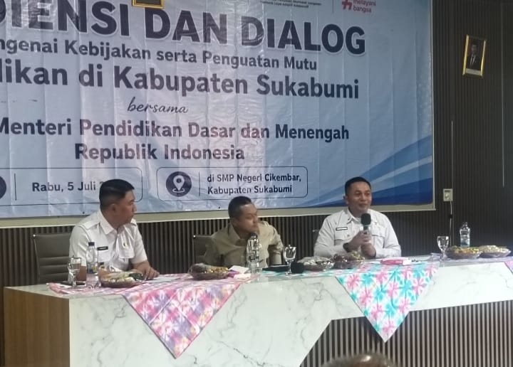 Wamendikdasmen Dorong Akurasi Data Pendidikan Saat Dialog di SMPN 1 Cikembar